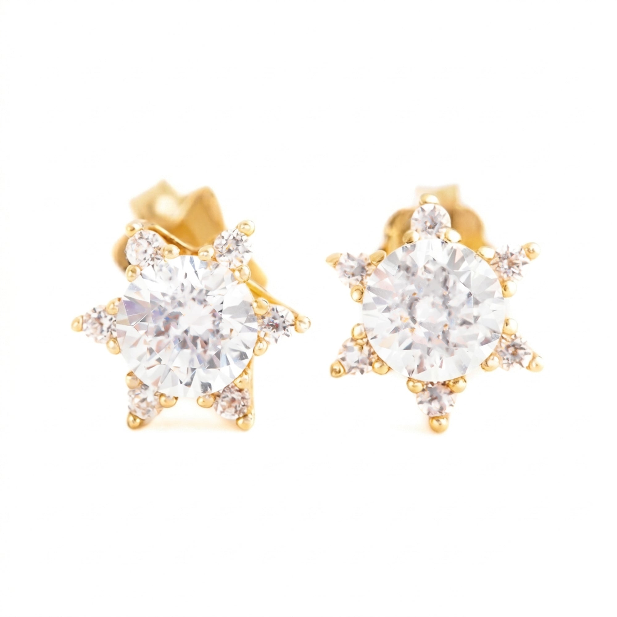 ARETES ESTRELLA CON ZIRCÓN
