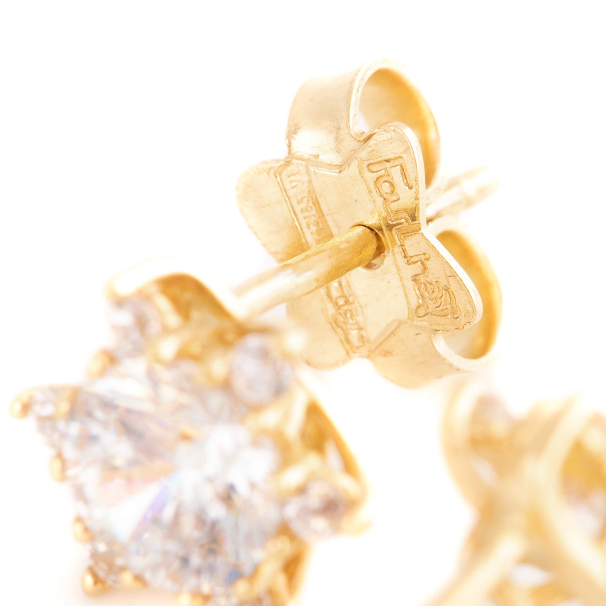 ARETES ESTRELLA CON ZIRCÓN