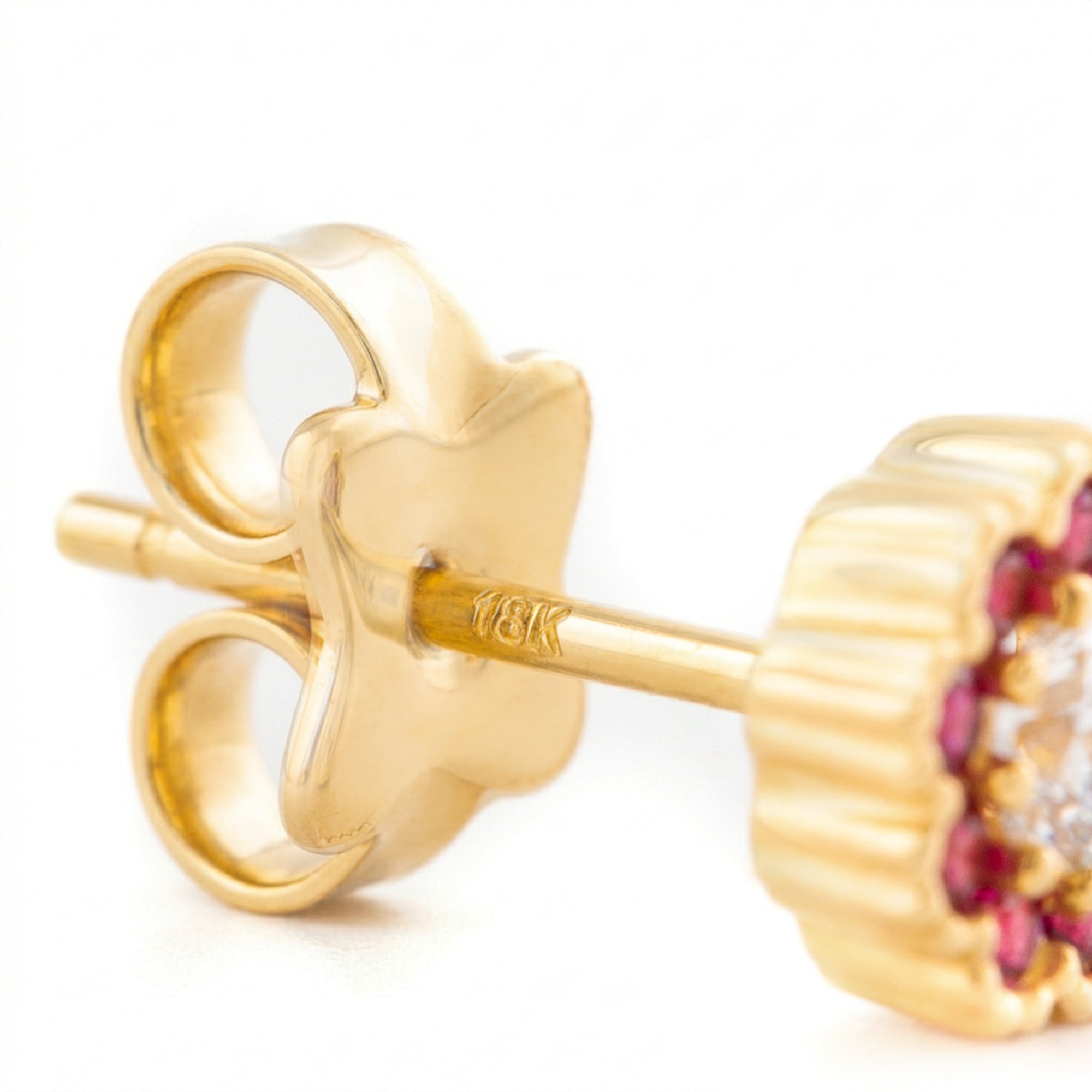 ARETES FLOR ZIRCÓN ROJO