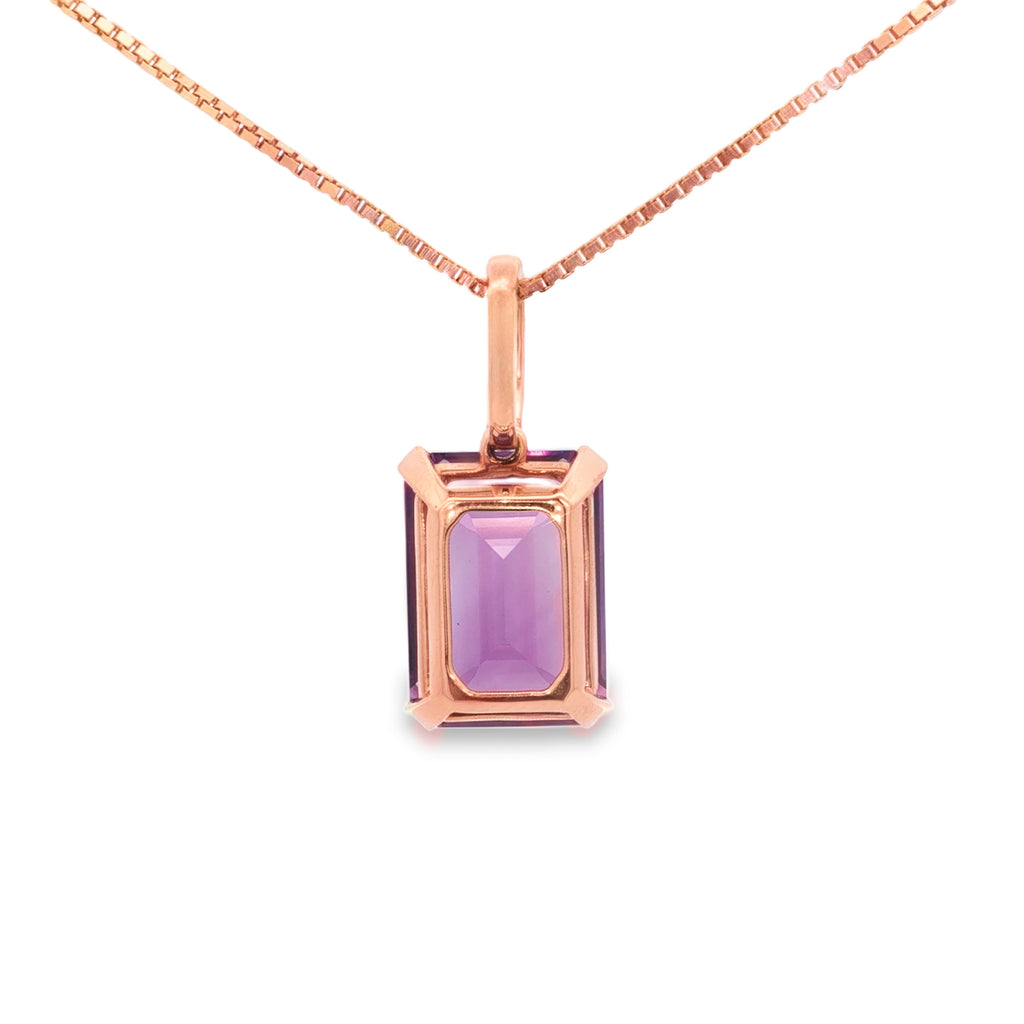 DIJE CON AMATISTA Y DIAMANTES