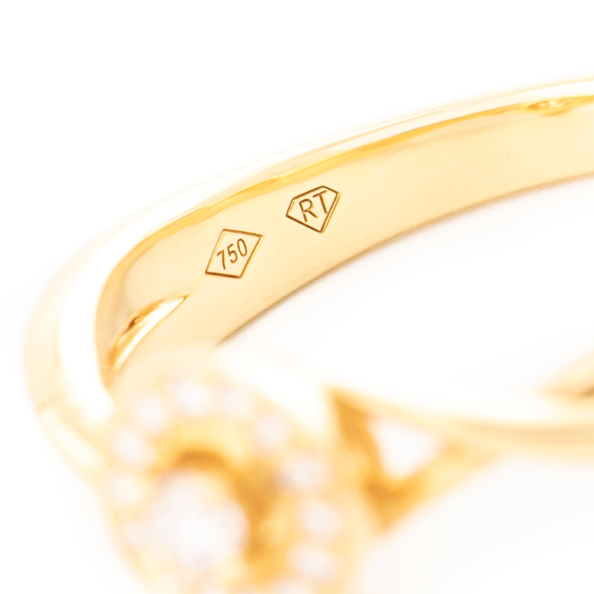 ANILLO CON DIAMANTES