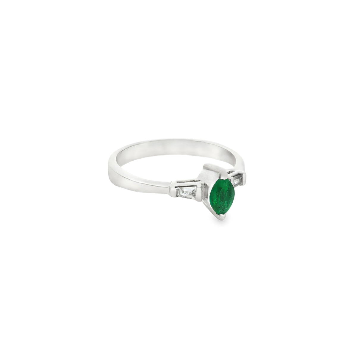 ANILLO ESMERALDA Y DIAMANTES