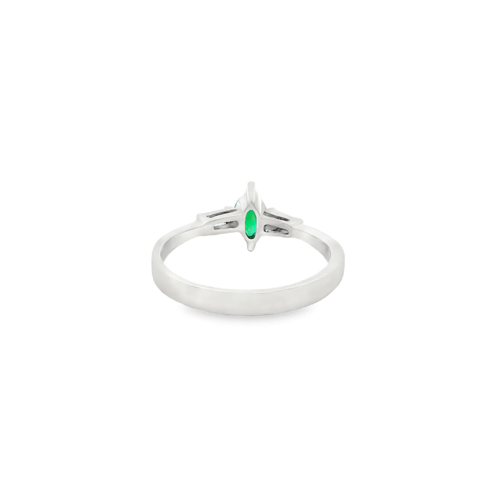 ANILLO ESMERALDA Y DIAMANTES