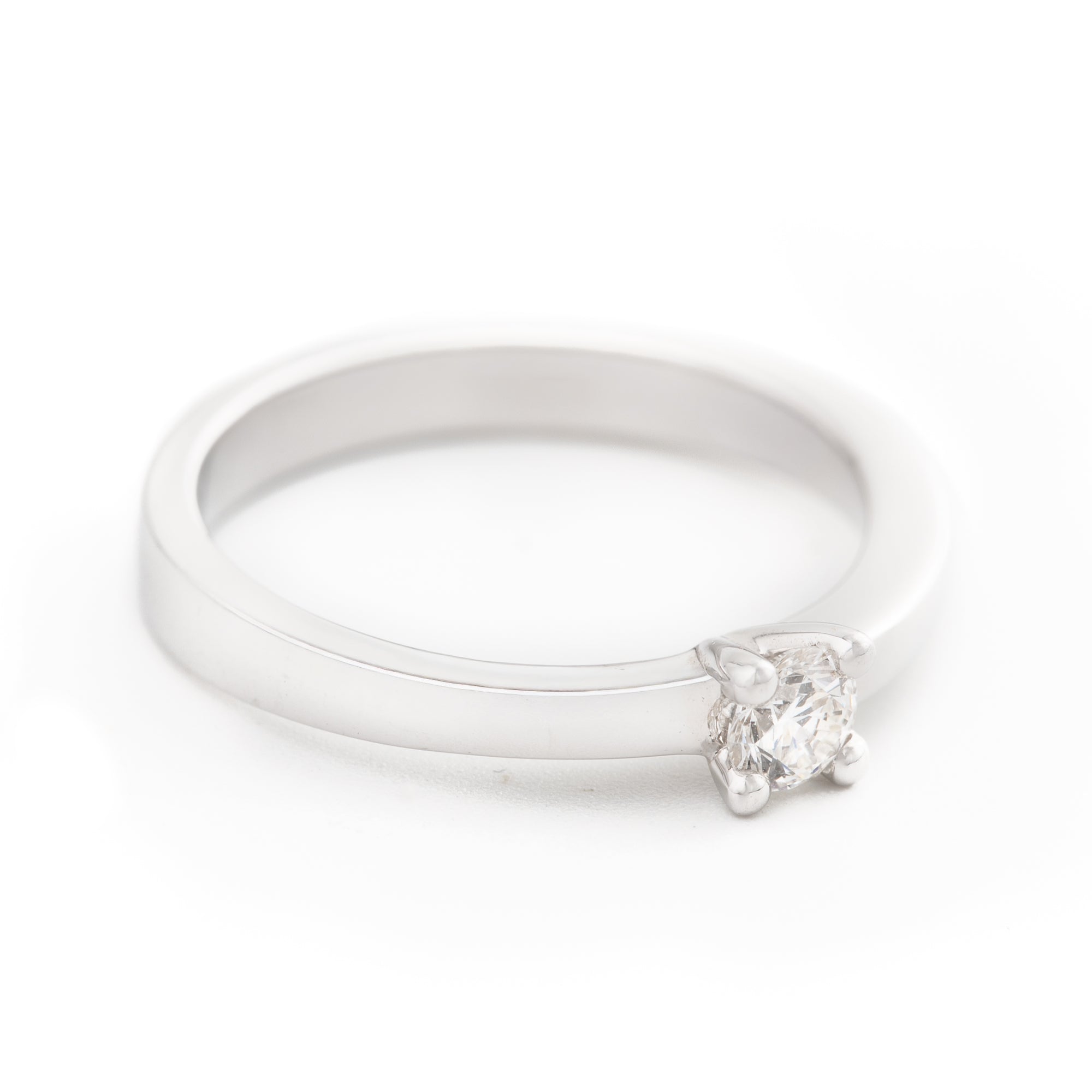 ANILLO SOLITARIO CON DIAMANTE