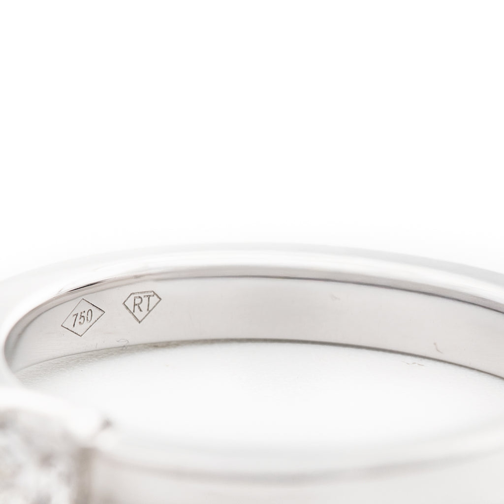 ANILLO SOLITARIO CON DIAMANTE