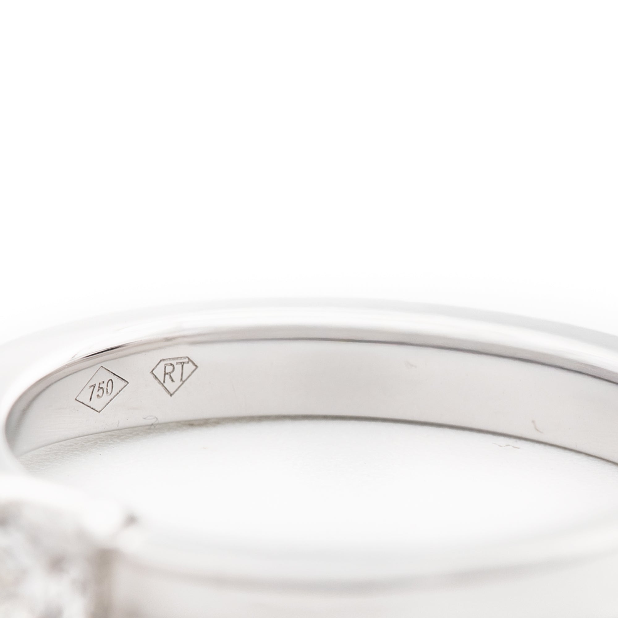 ANILLO SOLITARIO CON DIAMANTE