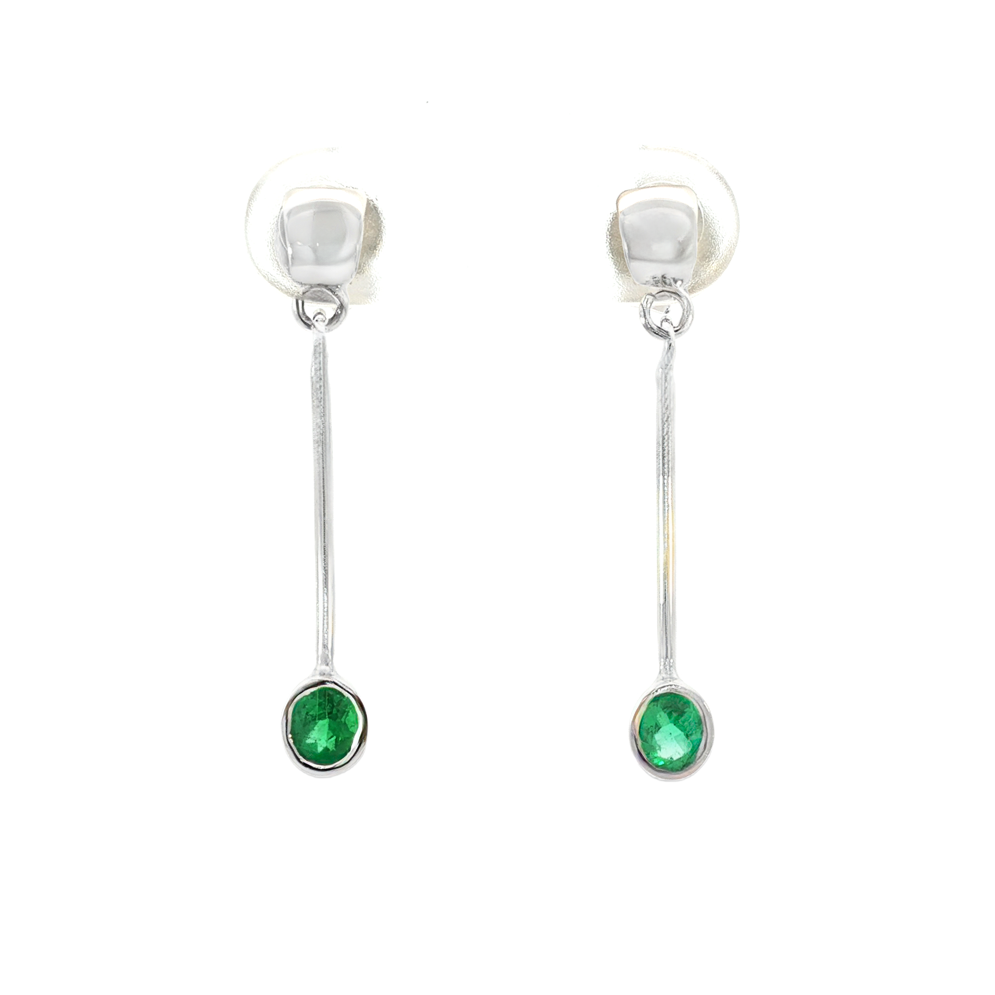 ARETES LARGOS CON ESMERALDAS