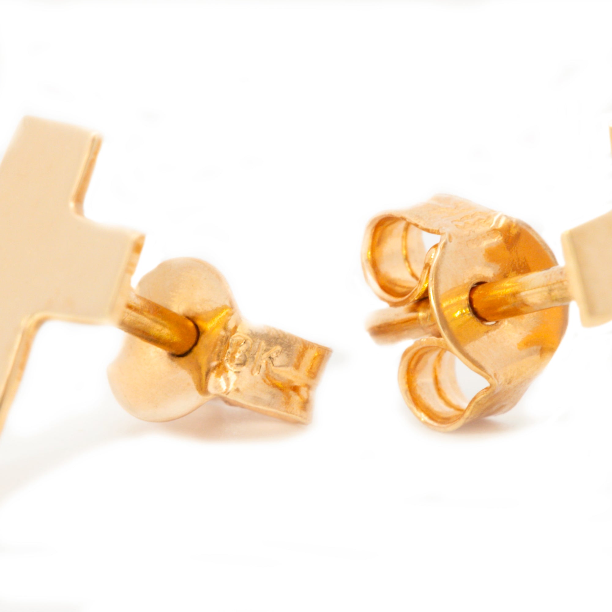 ARETES CRUZ