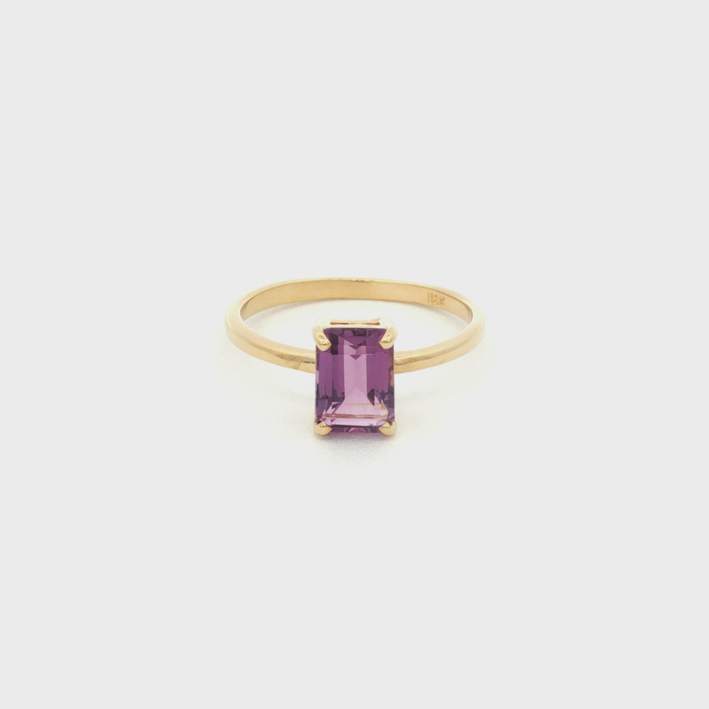 ANILLO AMATISTA RECTANGULAR