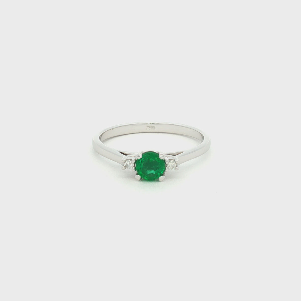ANILLO CON ESMERALDA Y DIAMANTES
