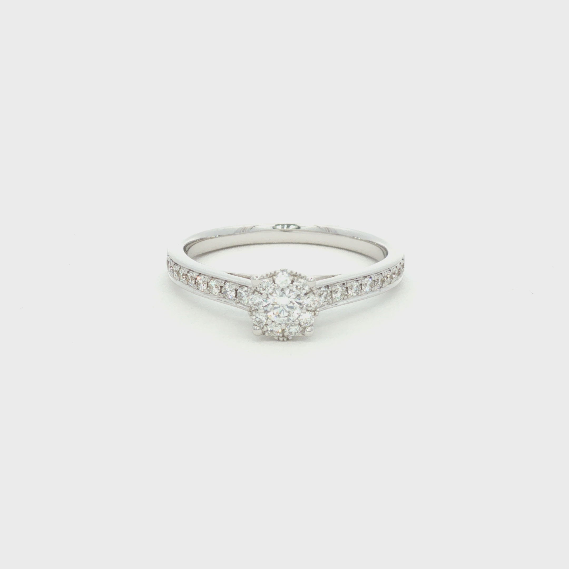 ANILLO CLUSTER CON DIAMANTES
