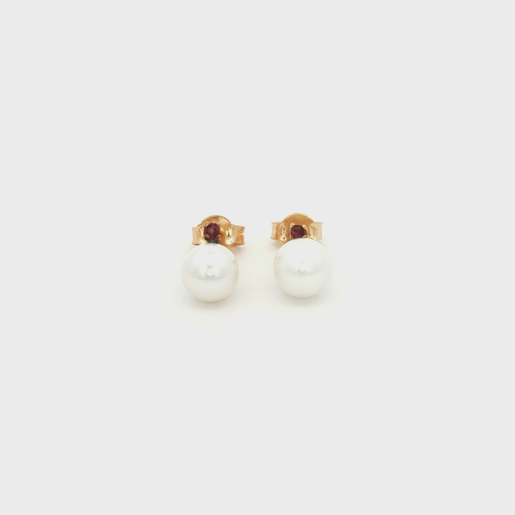 ARETES CON PERLA Y RUBÍES