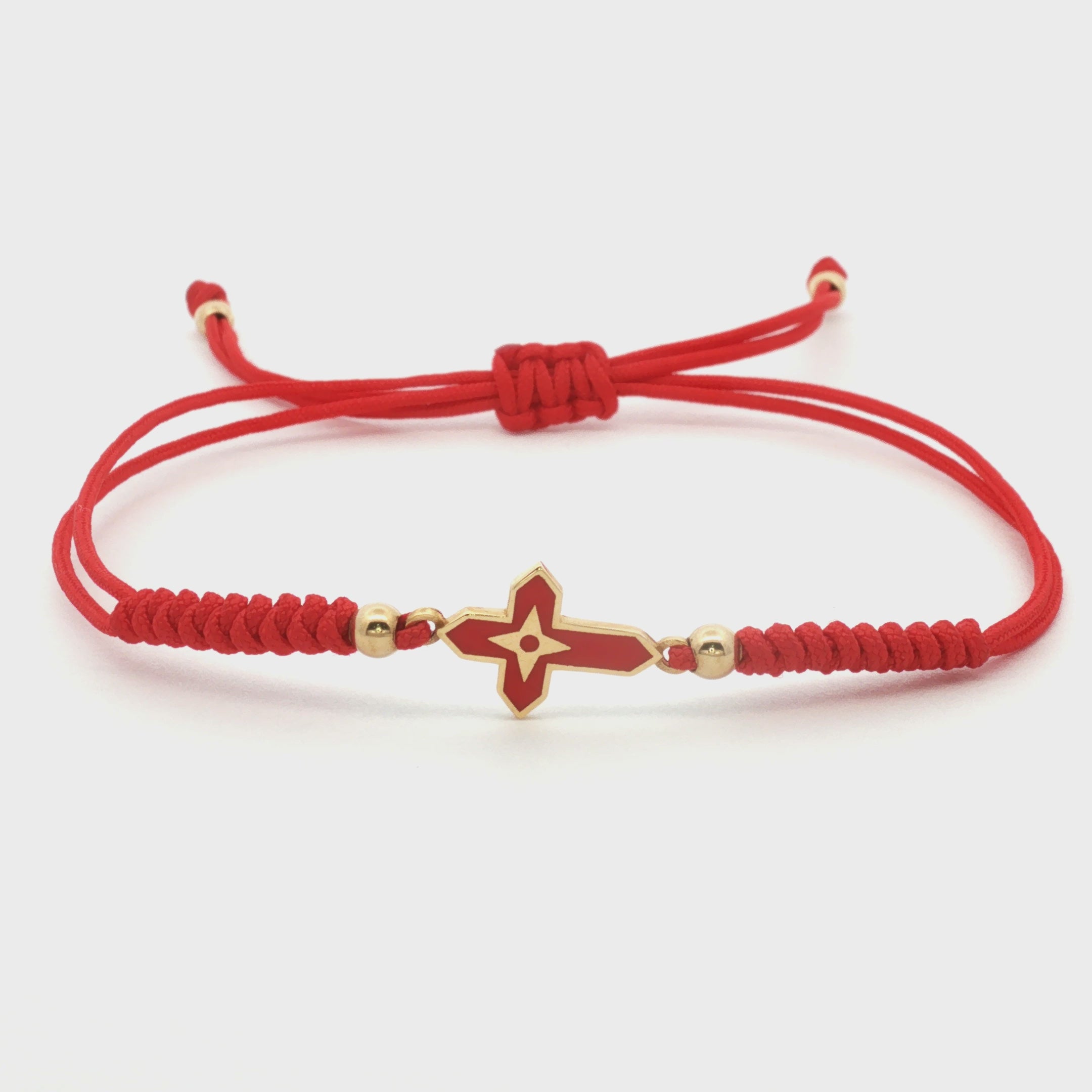 PULSERA HILO ROJO CRUZ ESMALTADA