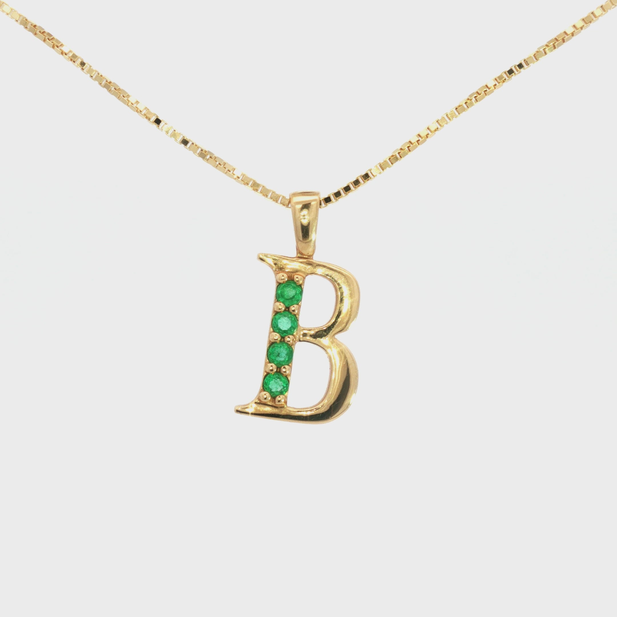 DIJE LETRA B ESMERALDA