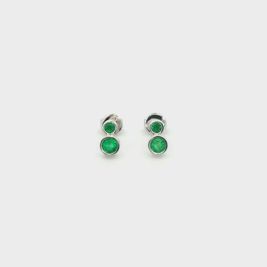 ARETES CÍRCULOS CON ESMERALDAS