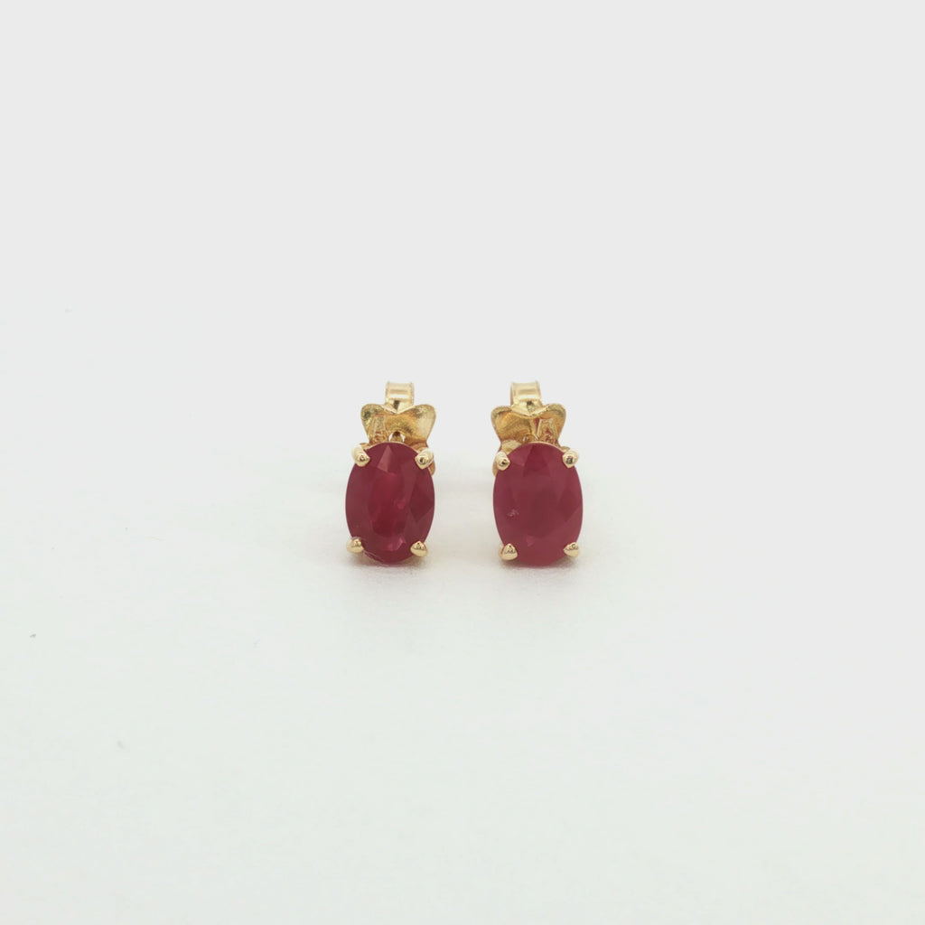 ARETES RUBÍ OVAL
