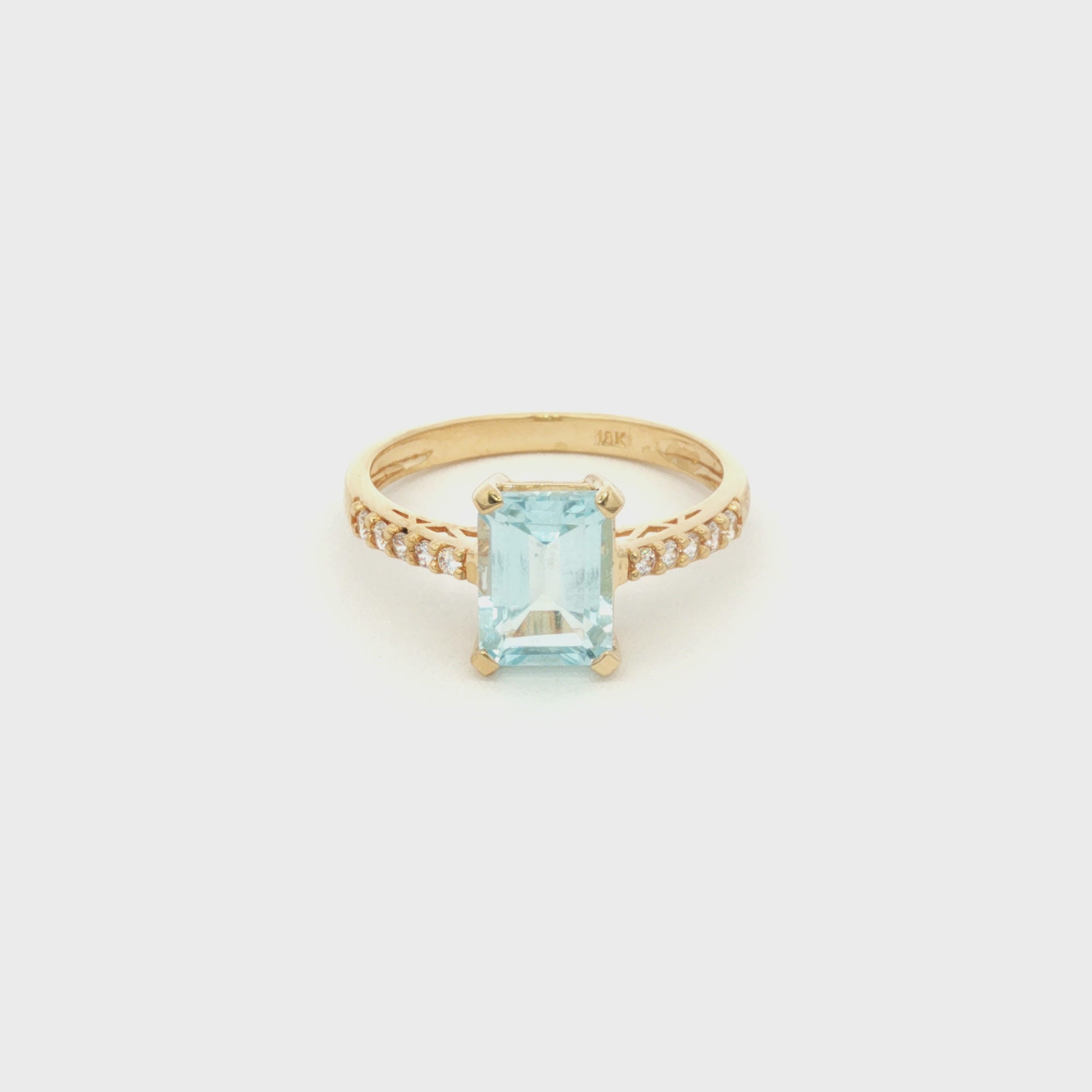 ANILLO SOLITARIO TOPACIO CON ZIRCONES