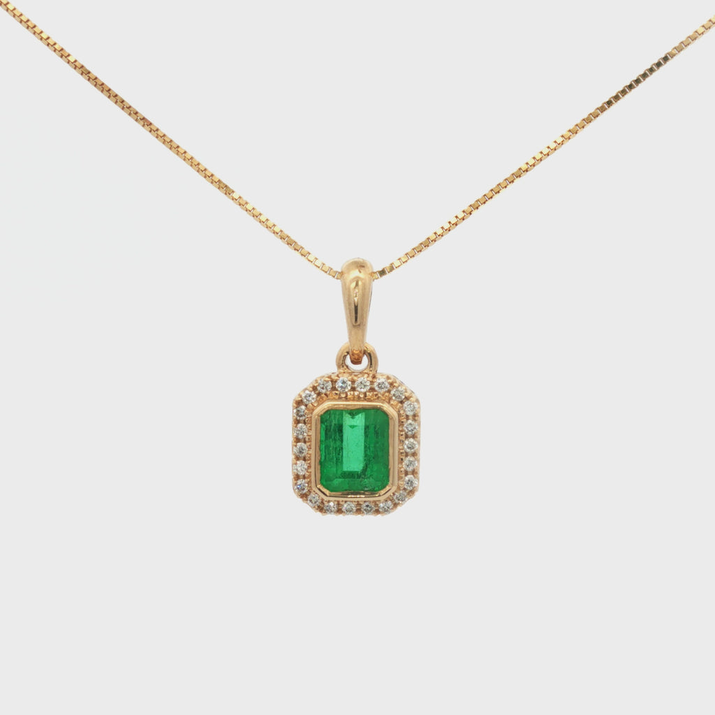 DIJE CON ESMERALDA Y DIAMANTES