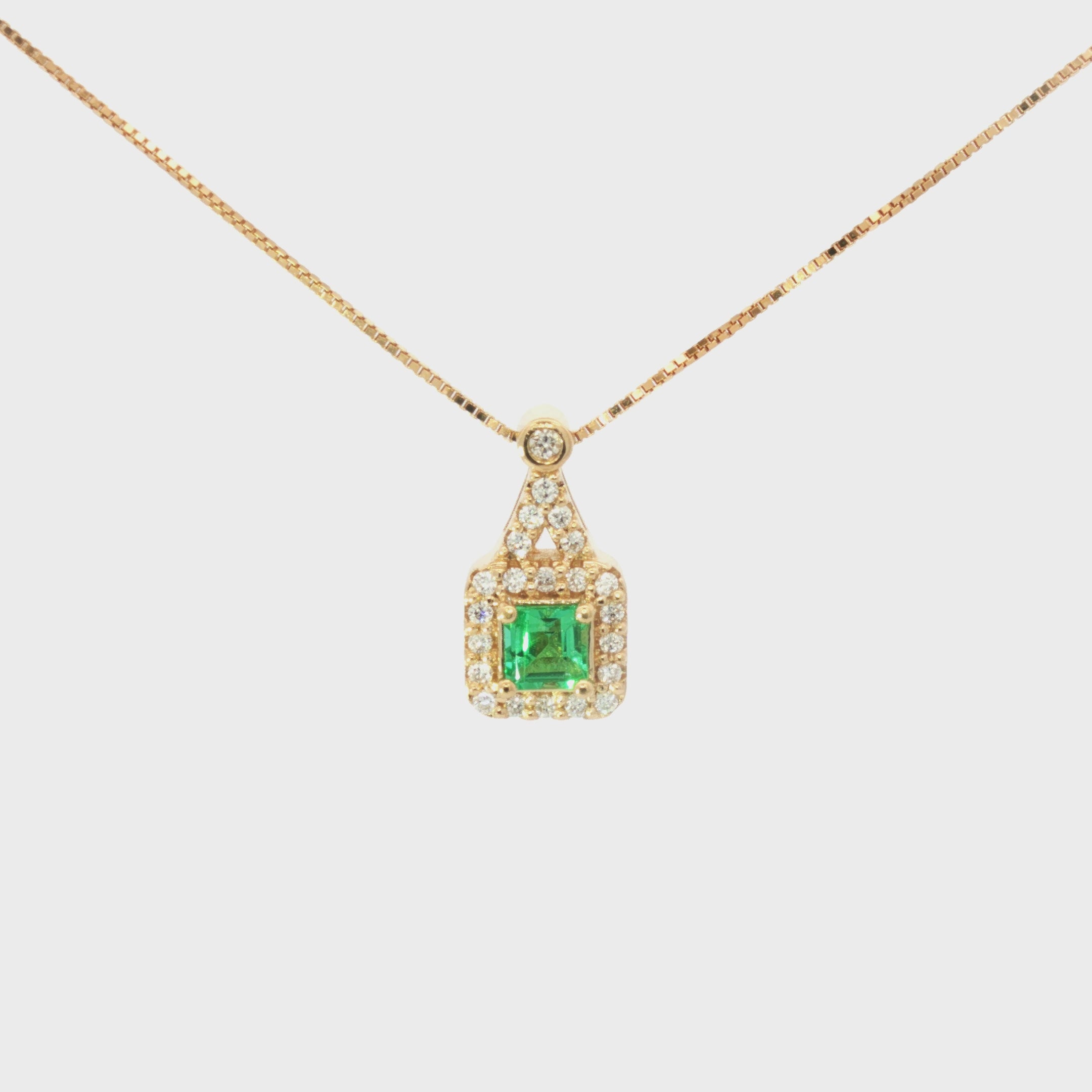 DIJE CUADRO ESMERALDA Y DIAMANTES
