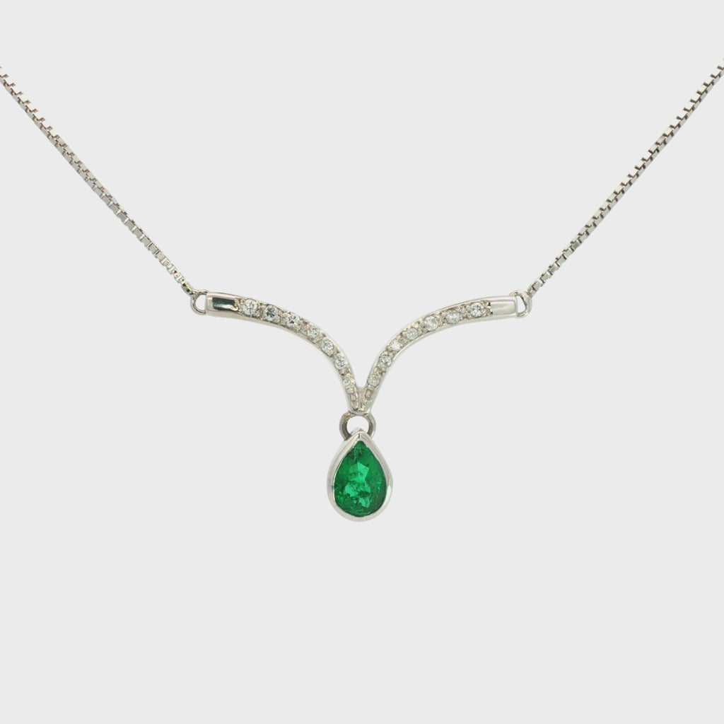 GARGANTILLA GOTA ESMERALDA Y DIAMANTES