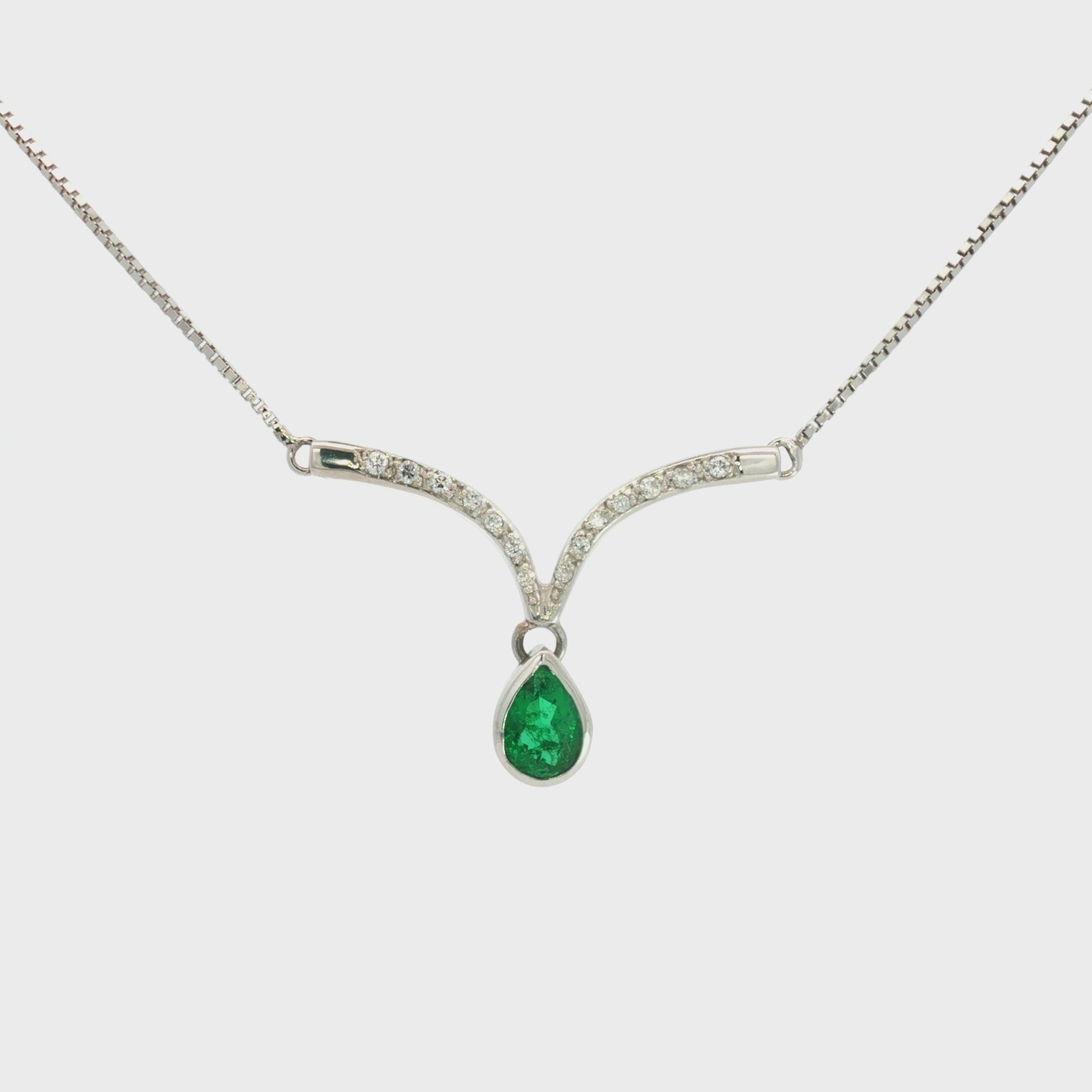 GARGANTILLA GOTA ESMERALDA Y DIAMANTES