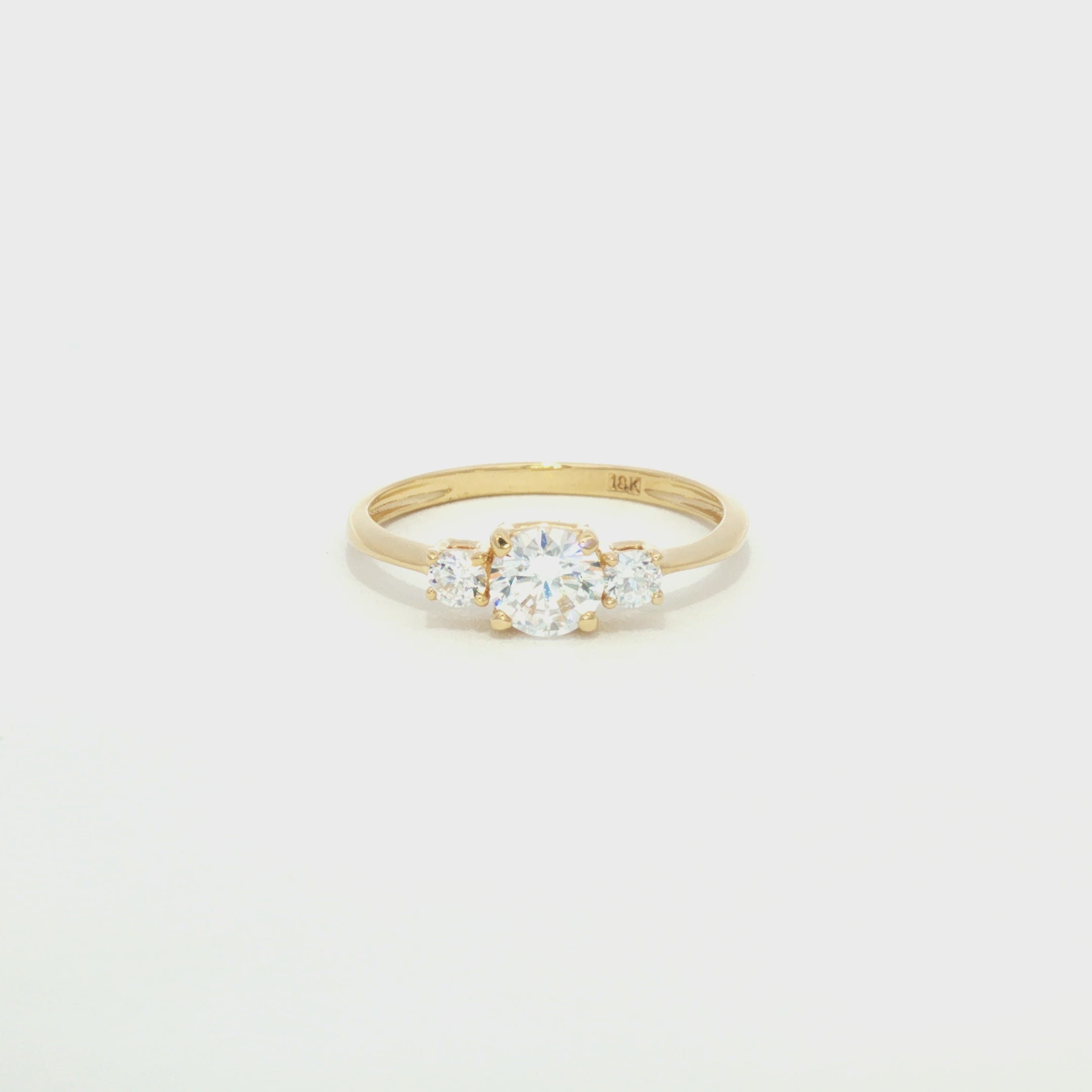 ANILLO CON ZIRCONES