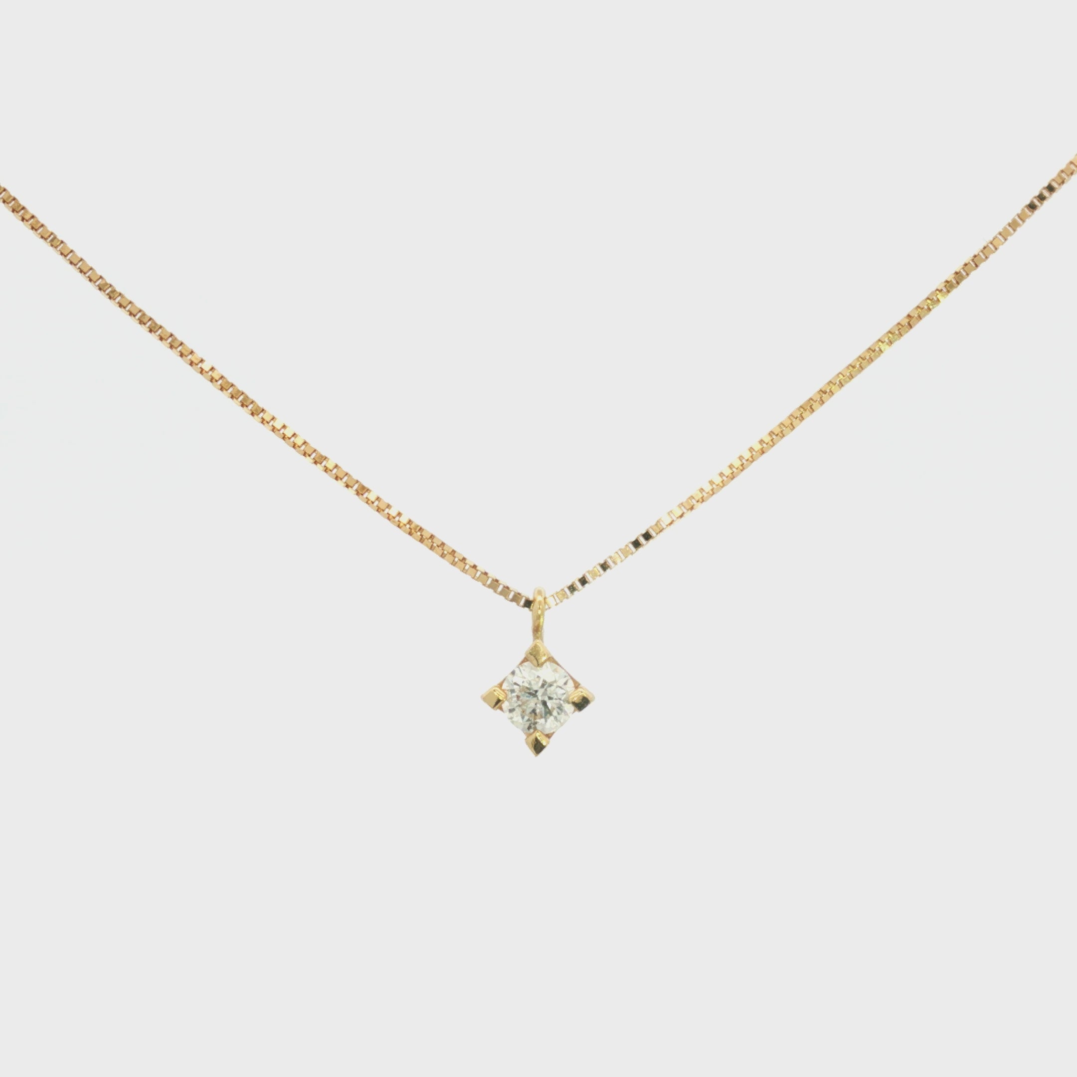 GARGANTILLA ROMBO CON DIAMANTE