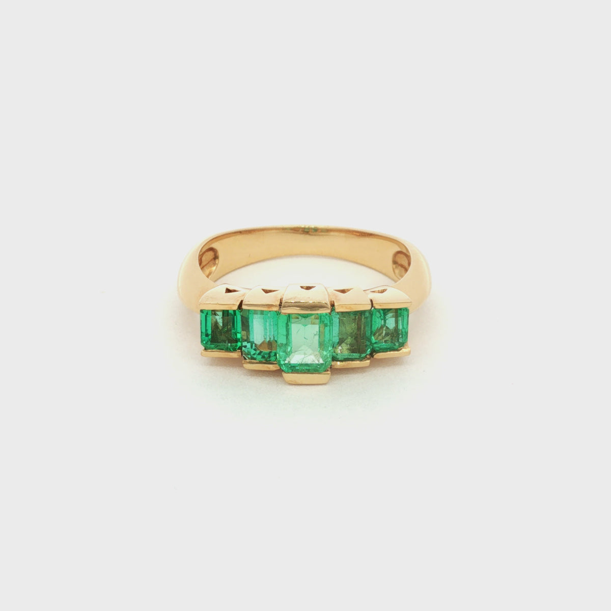 ANILLO ESCALERA ESMERALDAS