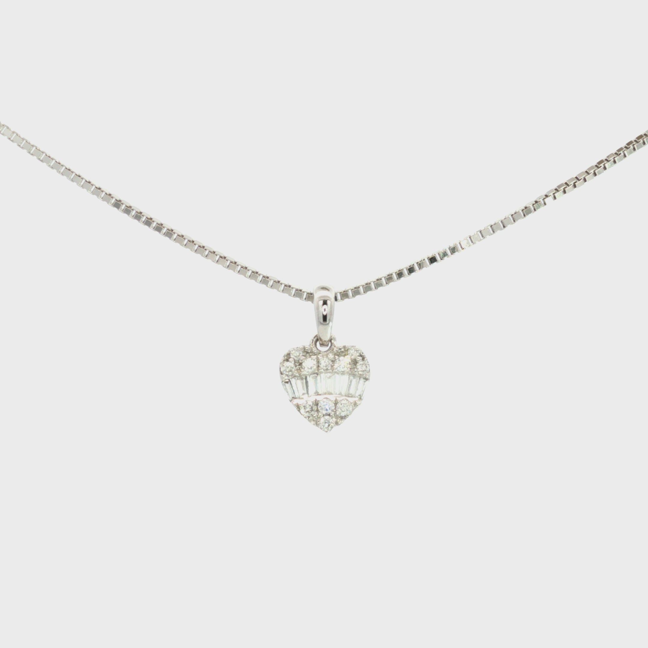 DIJE CORAZÓN CON DIAMANTES