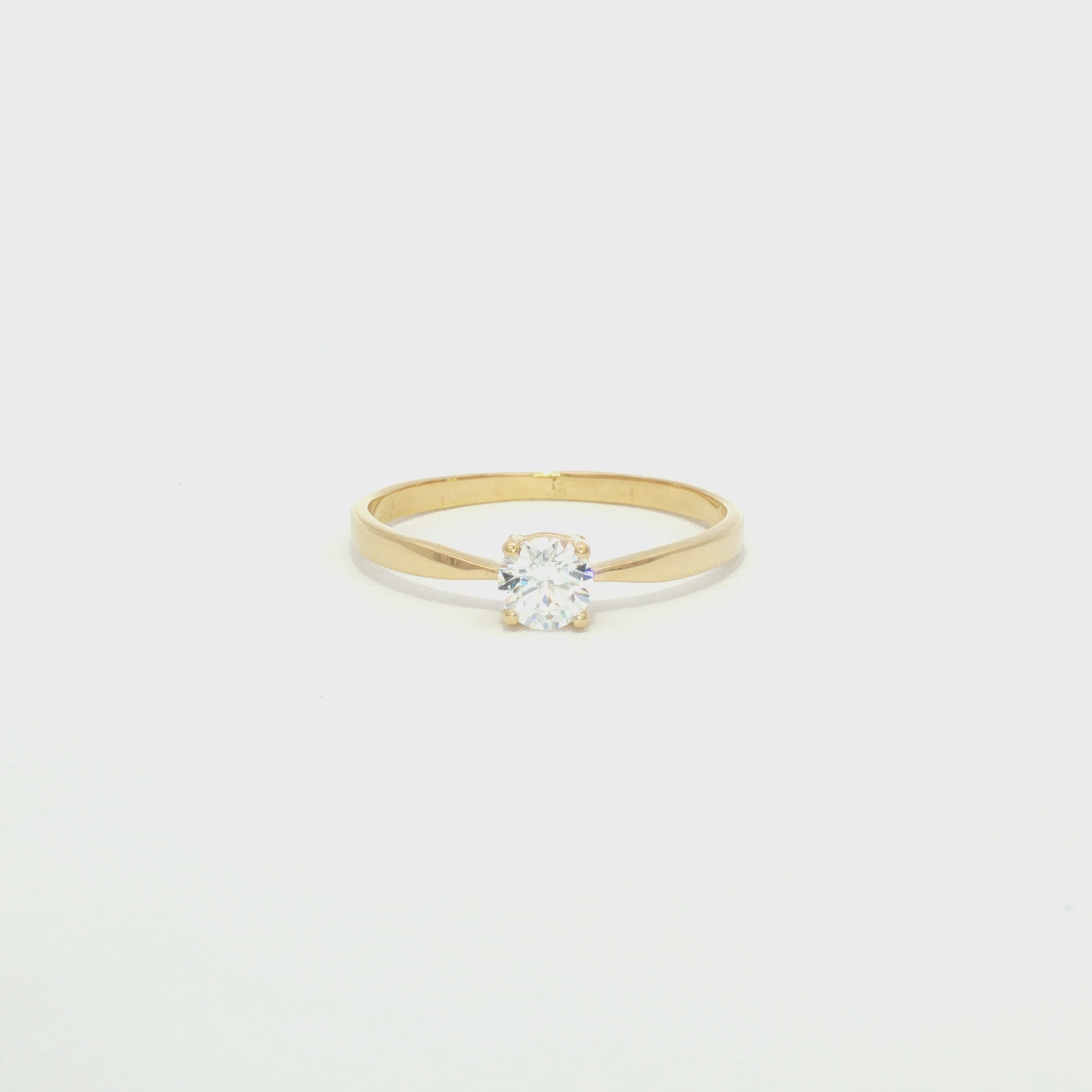 ANILLO CON ZIRCÓN