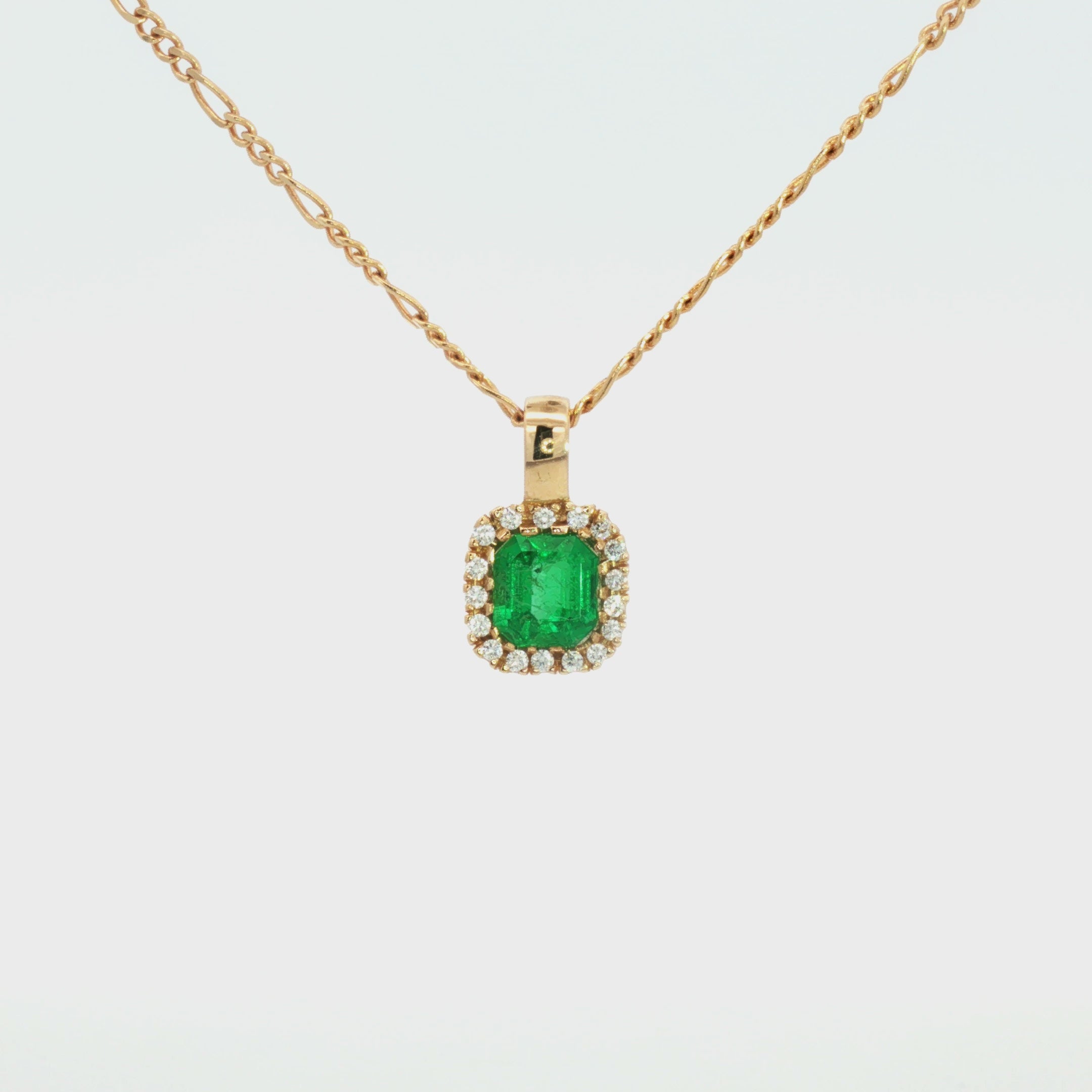 DIJE ESMERALDA CUADRADA Y DIAMANTES