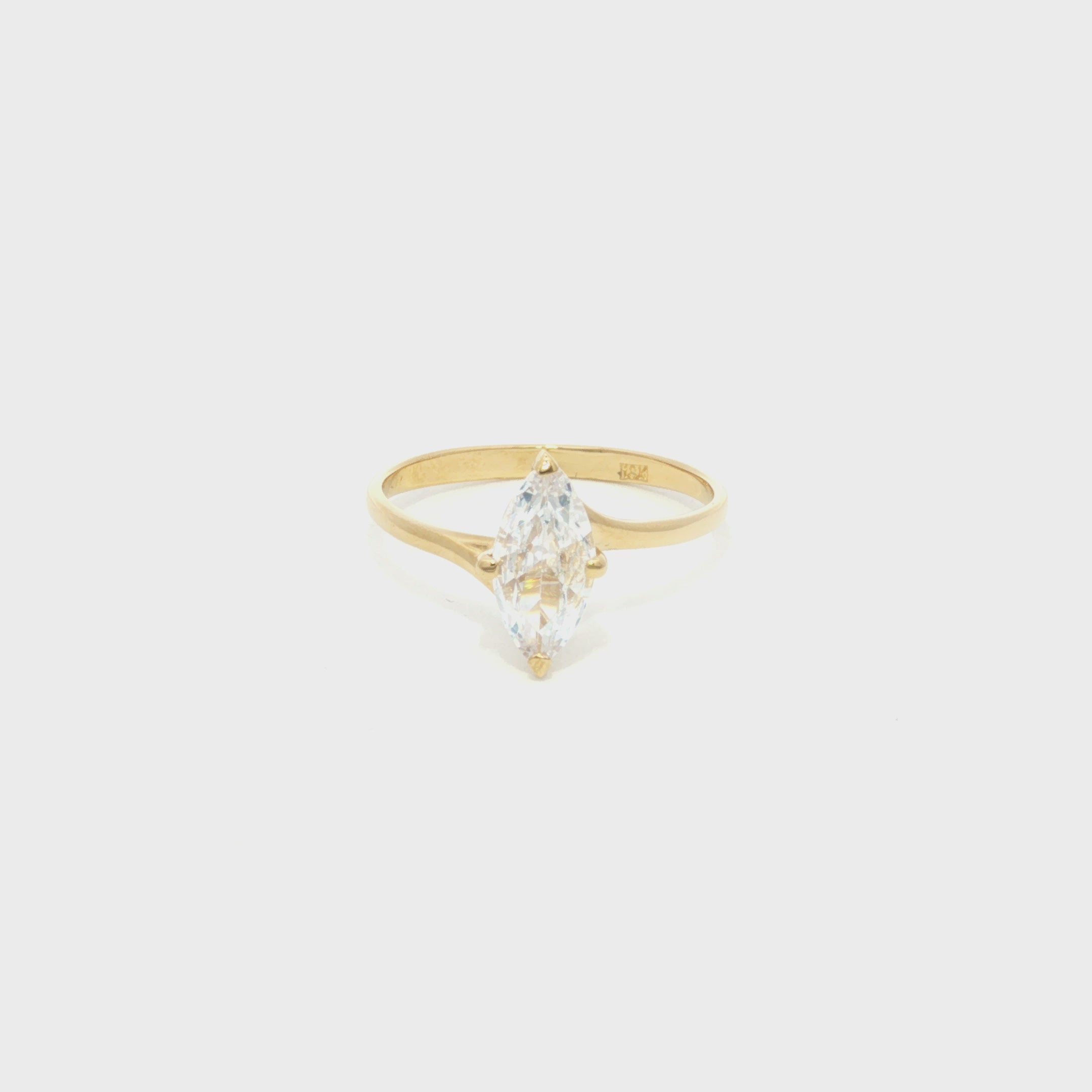 ANILLO CON ZIRCÓN MARQUESA