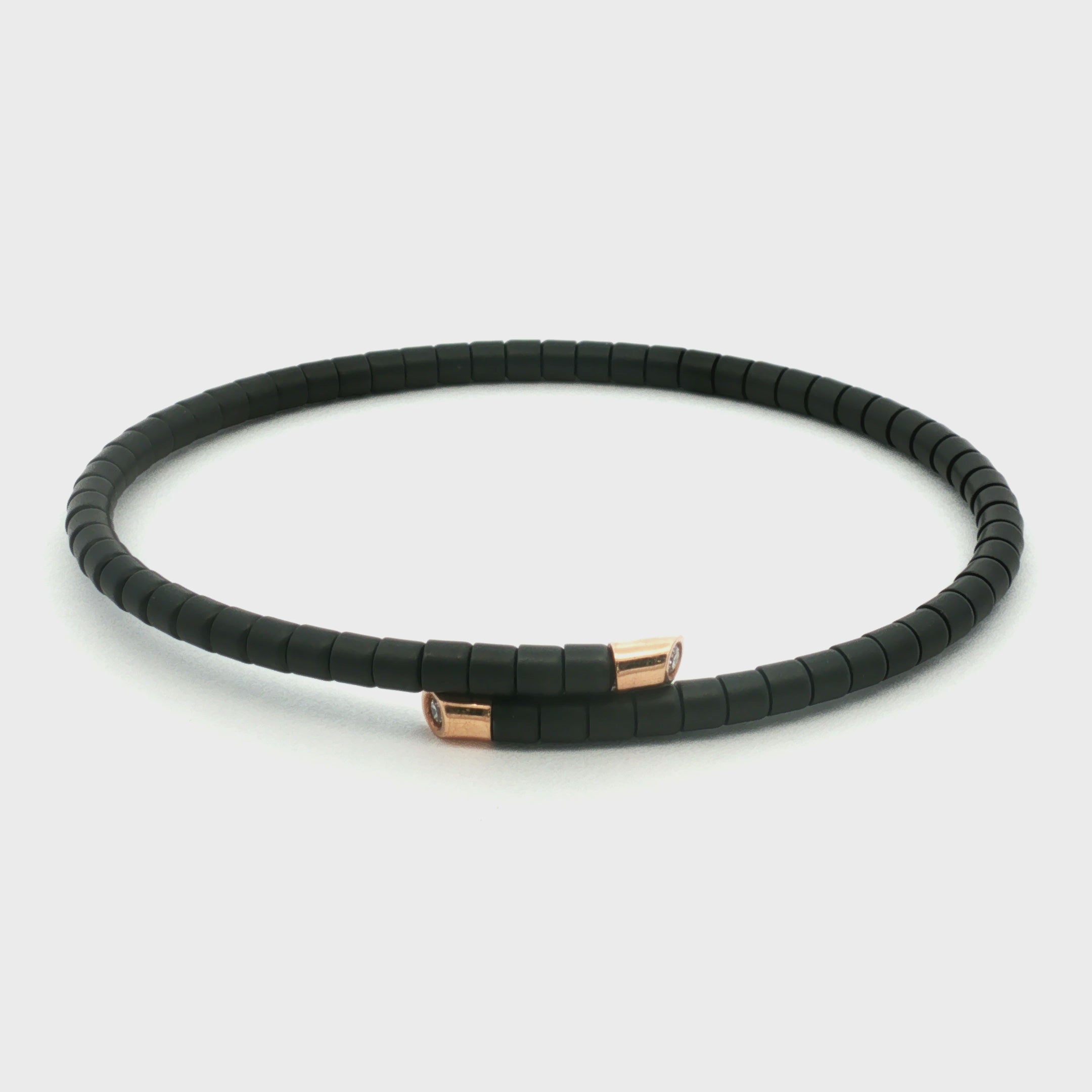 PULSERA ARO CERÁMICA NEGRA CON DIAMANTES