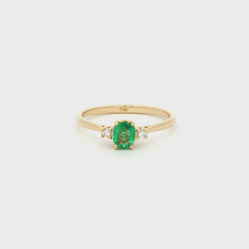 ANILLO CON ESMERALDA Y DIAMANTES
